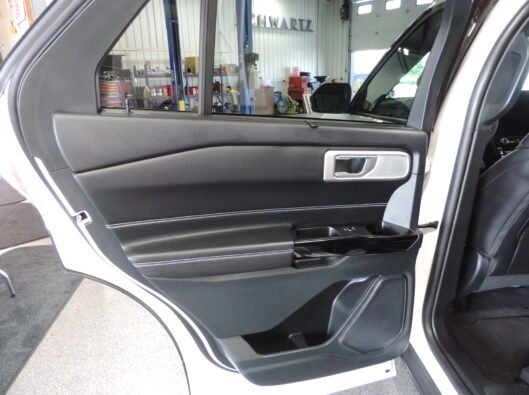 2023 Ford Explorer ST White 039