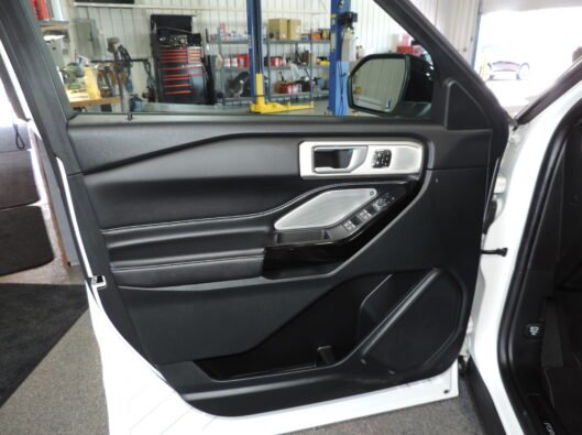 2023 Ford Explorer ST White 043