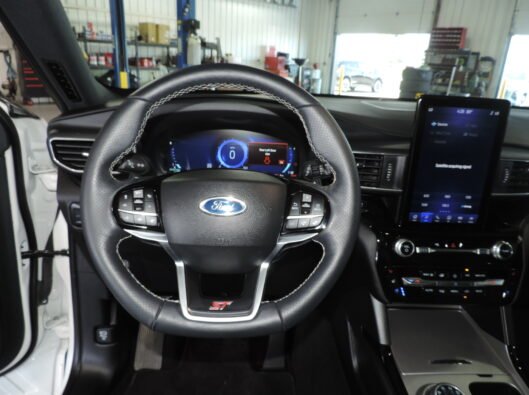 2023 Ford Explorer ST White 050