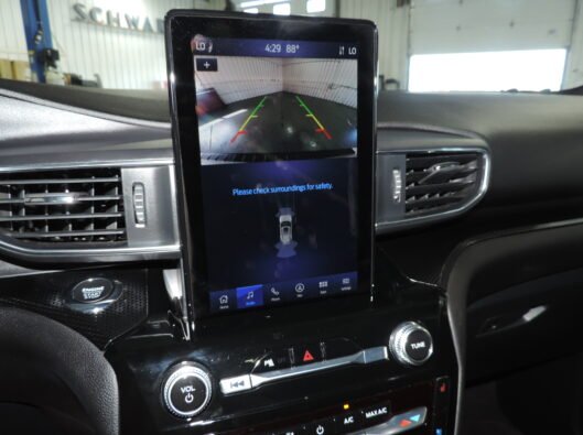2023 Ford Explorer ST White 051