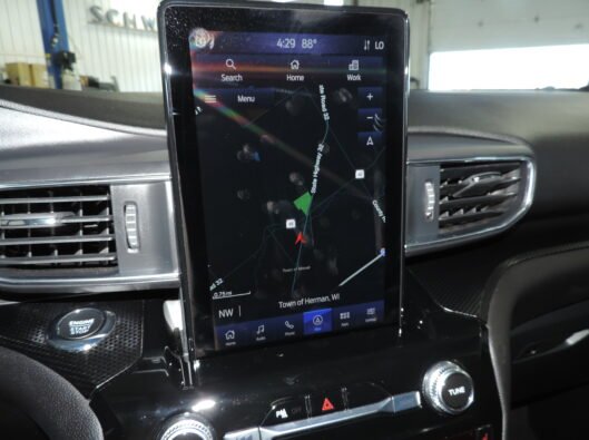 2023 Ford Explorer ST White 052