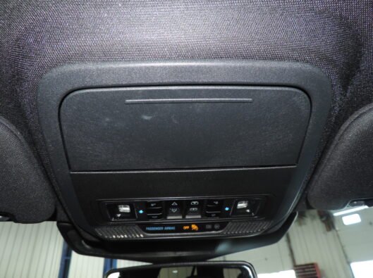 2023 Ford Explorer ST White 053