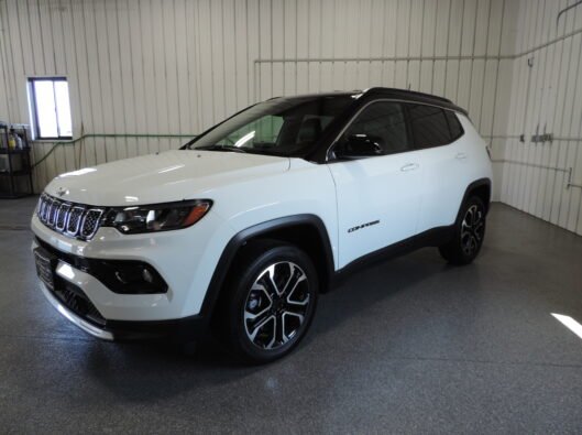 2023 Jeep Compass White 002