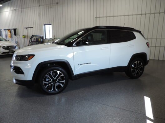 2023 Jeep Compass White 004