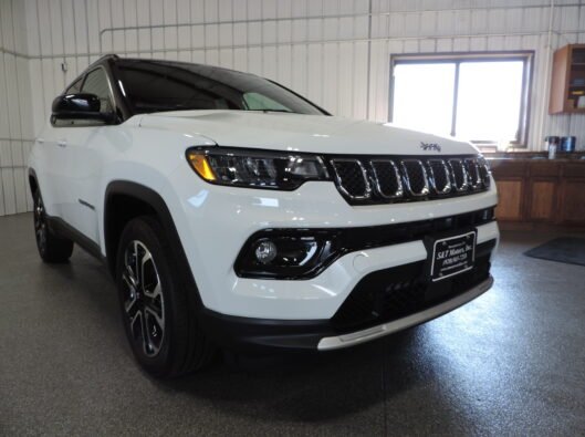 2023 Jeep Compass White 008