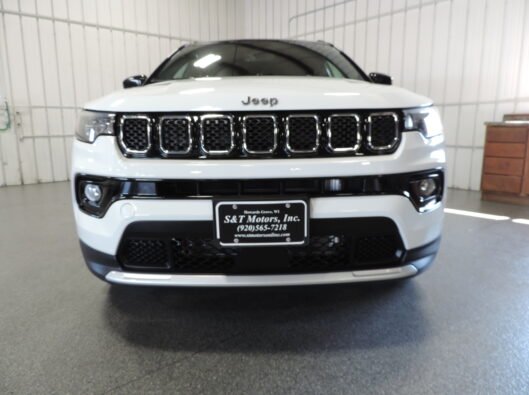 2023 Jeep Compass White 009