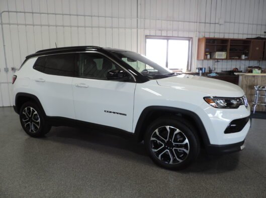 2023 Jeep Compass White 012