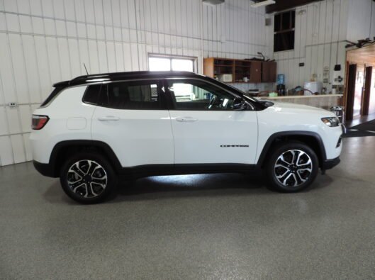 2023 Jeep Compass White 013