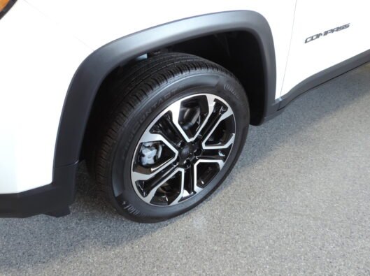 2023 Jeep Compass White 016