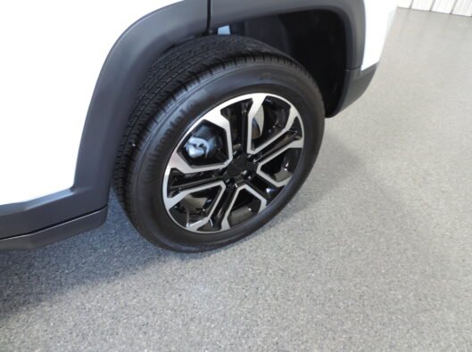 2023 Jeep Compass White 017