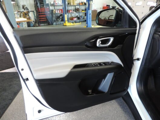2023 Jeep Compass White 035
