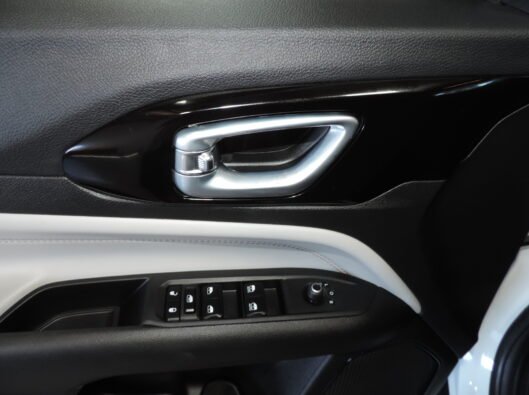 2023 Jeep Compass White 036