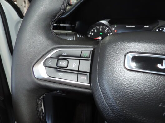 2023 Jeep Compass White 047