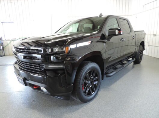 2022 Chev Silverado Black 001