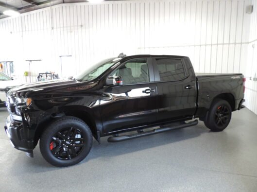 2022 Chev Silverado Black 003