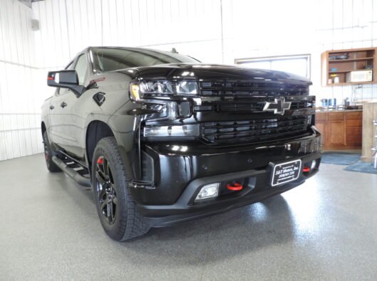 2022 Chev Silverado Black 007