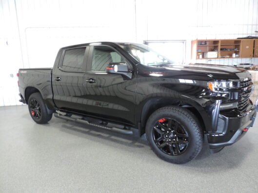 2022 Chev Silverado Black 011