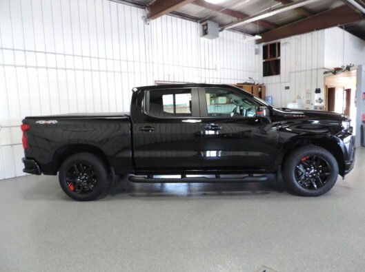 2022 Chev Silverado Black 012