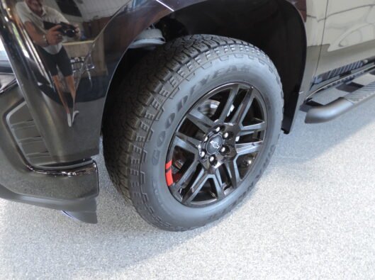 2022 Chev Silverado Black 017