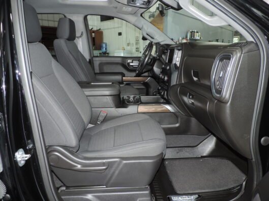 2022 Chev Silverado Black 029