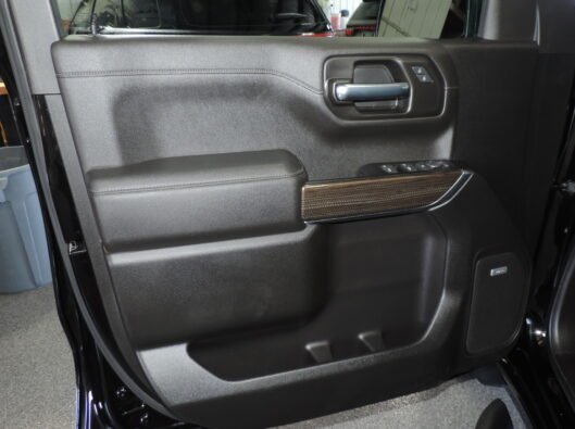 2022 Chev Silverado Black 042
