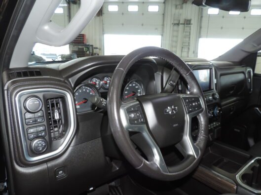2022 Chev Silverado Black 045