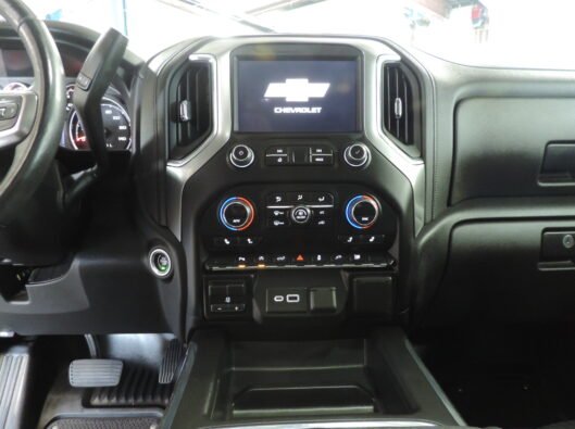 2022 Chev Silverado Black 046
