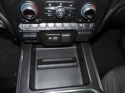 2022 Chev Silverado Black 052