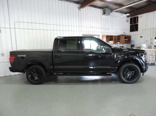 2023 Ford Black F150 012