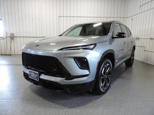 2026 Buick Enclave Gray 001