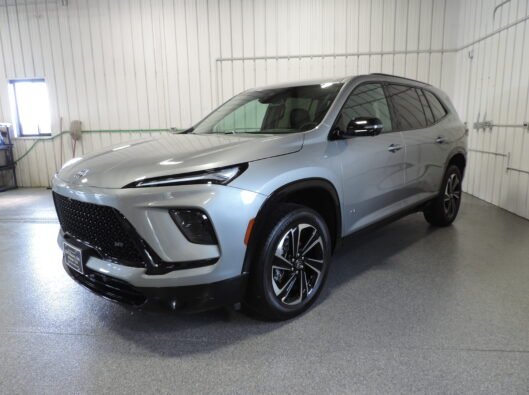 2026 Buick Enclave Gray 002