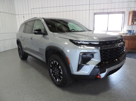 2026 Chev Traverse Z71 010