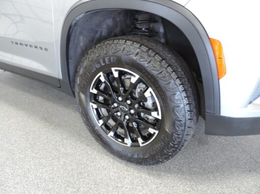 2026 Chev Traverse Z71 013