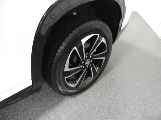 2026 White Buick Enclave 016