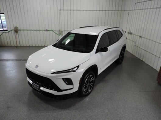 2026 White Buick Enclave 017