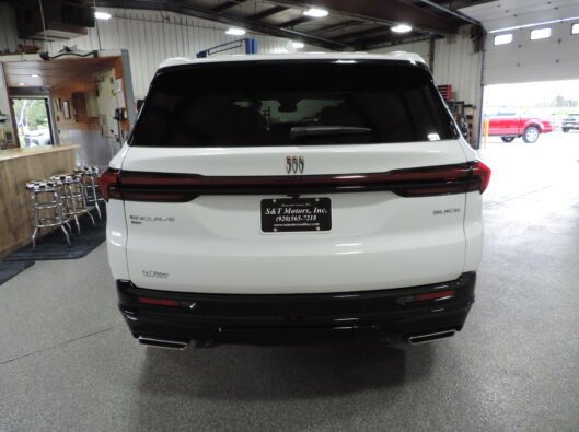 2026 White Buick Enclave 018