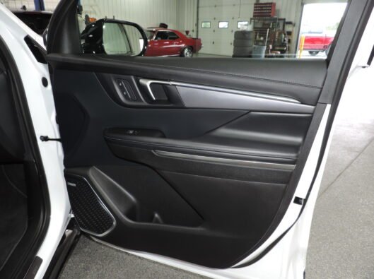 2026 White Buick Enclave 022