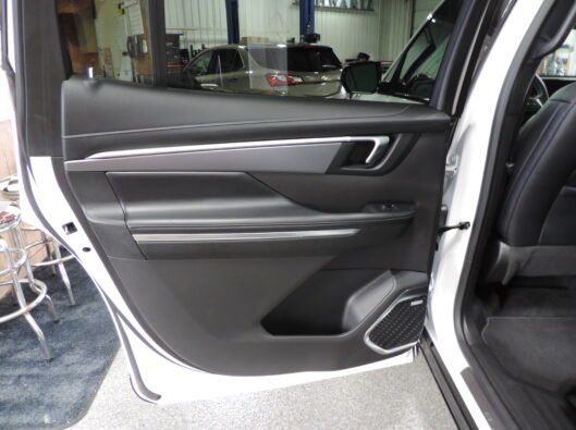 2026 White Buick Enclave 035