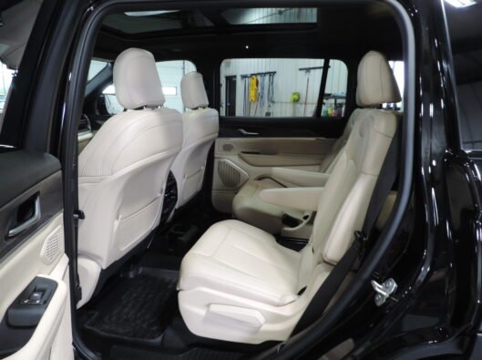 2024 Jeep Grd Cherokee Limited L 037