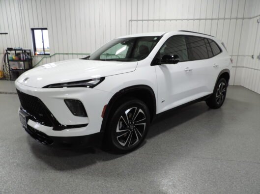 2026 Buick Enclave ST White 10k miles 002