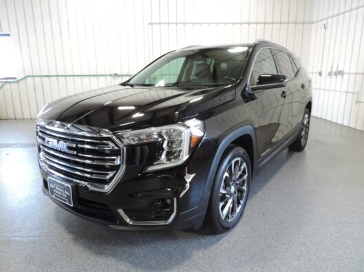 2022 GMC Terrain SLT Black 001
