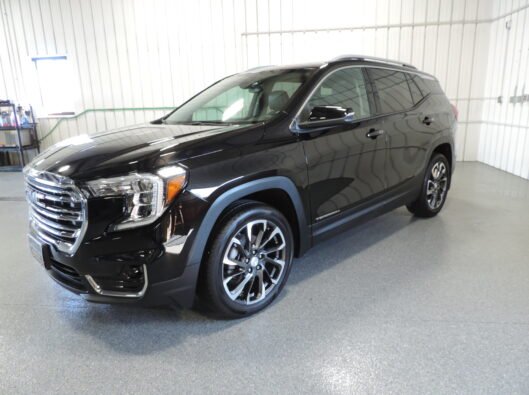 2022 GMC Terrain SLT Black 002