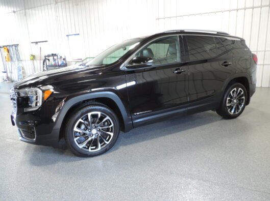 2022 GMC Terrain SLT Black 003