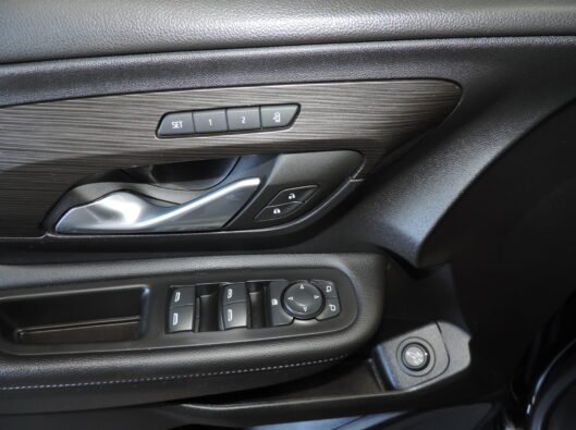 2022 GMC Terrain SLT Black 035
