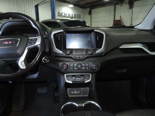 2022 GMC Terrain SLT Black 038