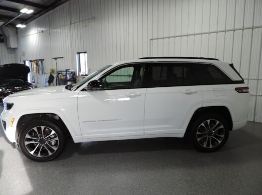 2024 Jeep grd Cherokee Overland 004