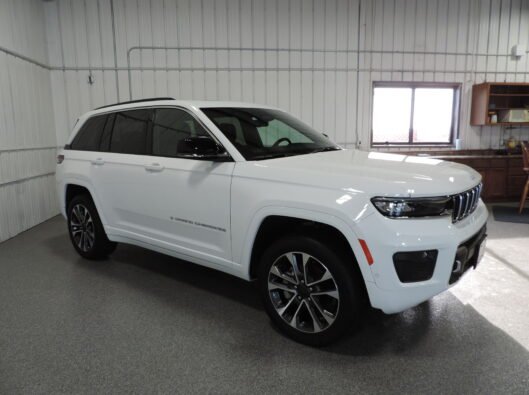 2024 Jeep grd Cherokee Overland 008