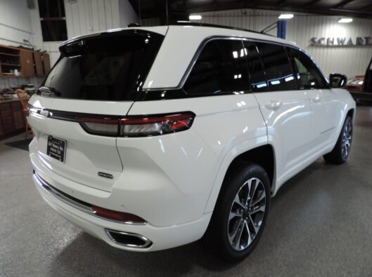 2024 Jeep grd Cherokee Overland 017