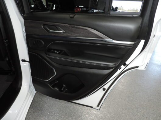 2024 Jeep grd Cherokee Overland 025