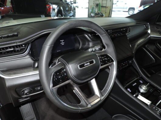 2024 Jeep grd Cherokee Overland 035